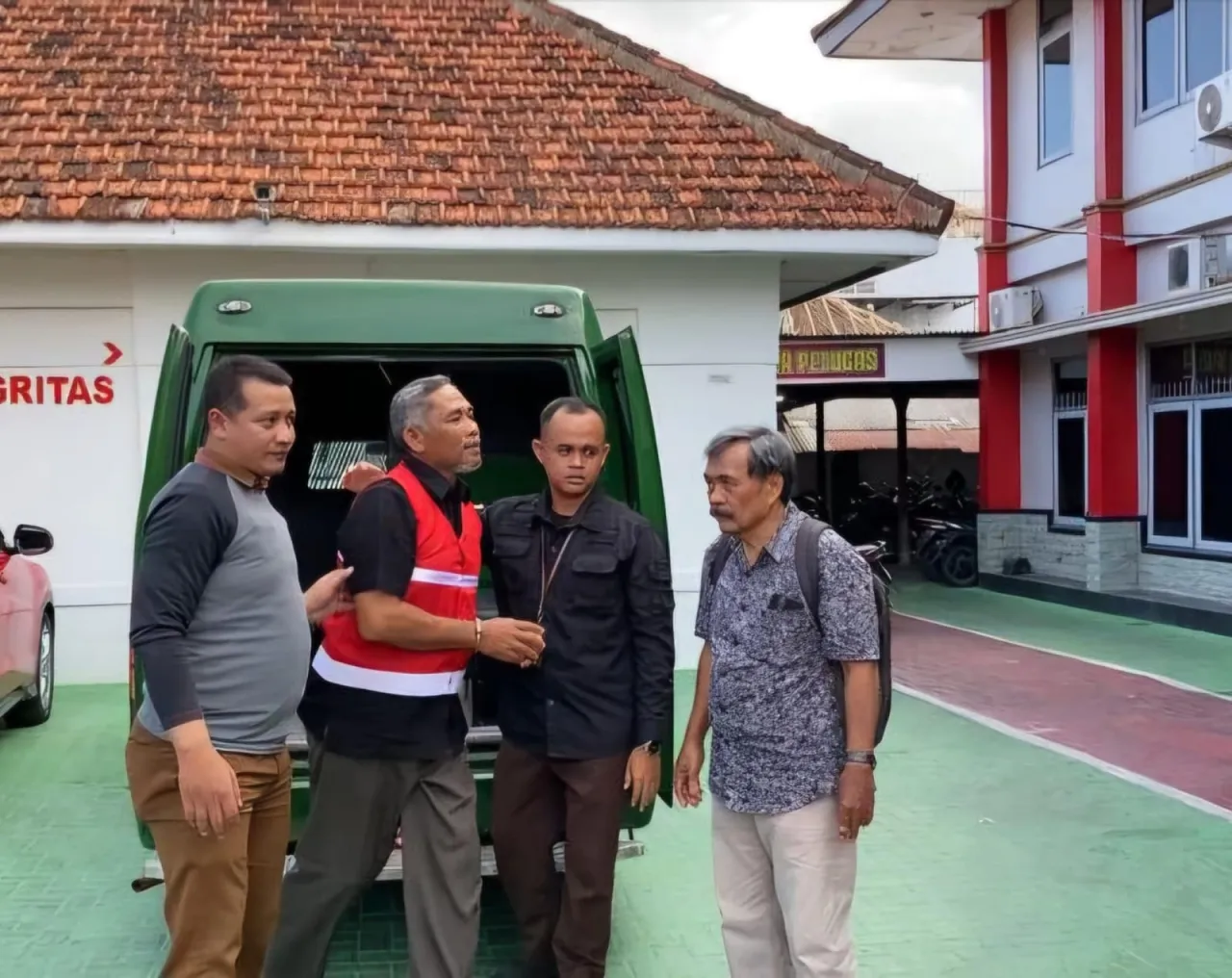 Eks Kades Ditahan, 5 TSK Pungli PTSL Sawoo Menyusul