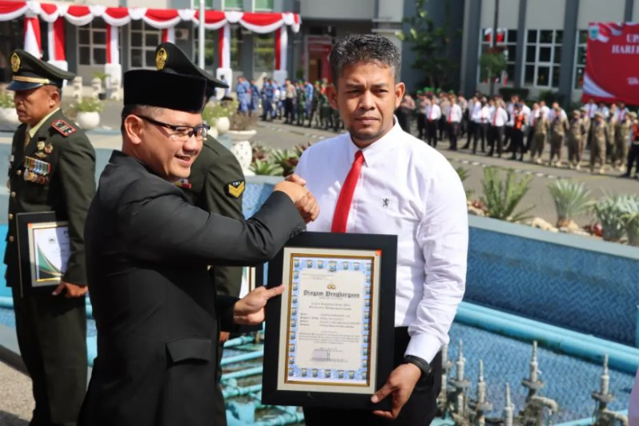 Peringatan Hari Kesaktian Pancasila, Pj Wali Kota Batu Beri Penghargaan pada Personil Polri-TNI