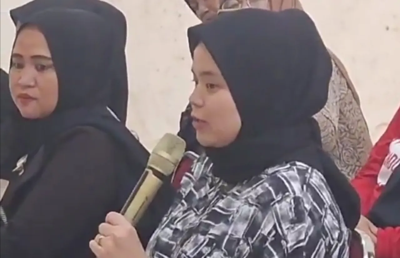 Viral Ibu Hamil  Difoto Dapat Bantuan Telur lalu Diambil Kembali, Ini Sebenarnya yang Terjadi