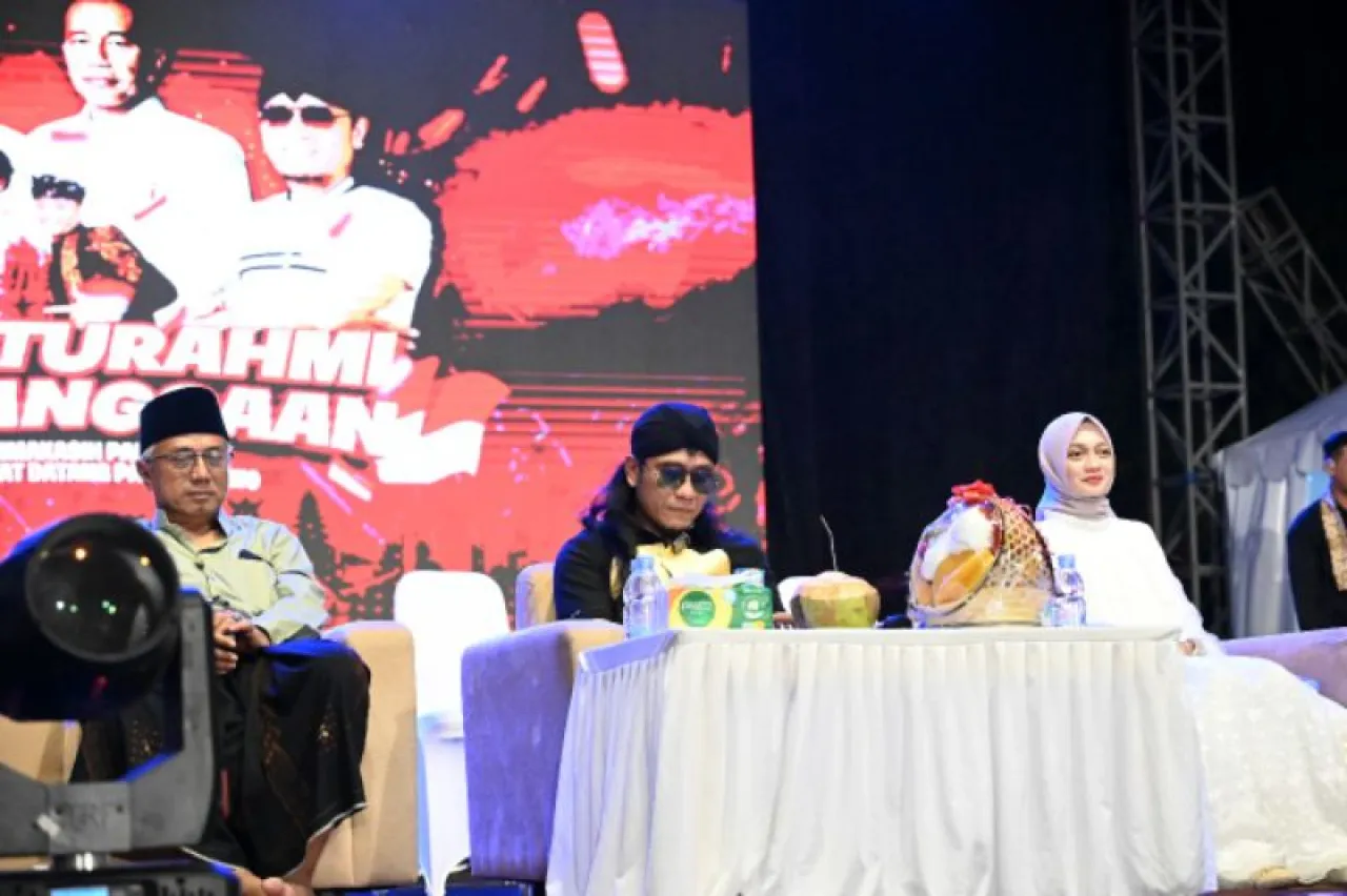 Silaturahmi Kebangsaan di Kediri, Gus Miftah: Mbak Vinanda - Gus Qowim Calone Pak Prabowo