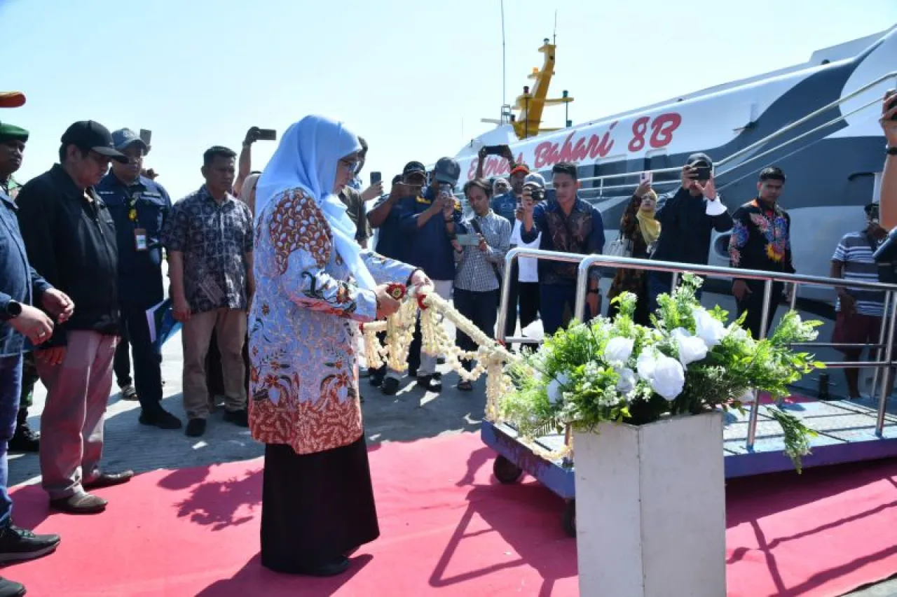 Pemkab Sumenep Luncurkan Kapal Cepat Expres Bahari Rute Pulau Sapudi-Raas