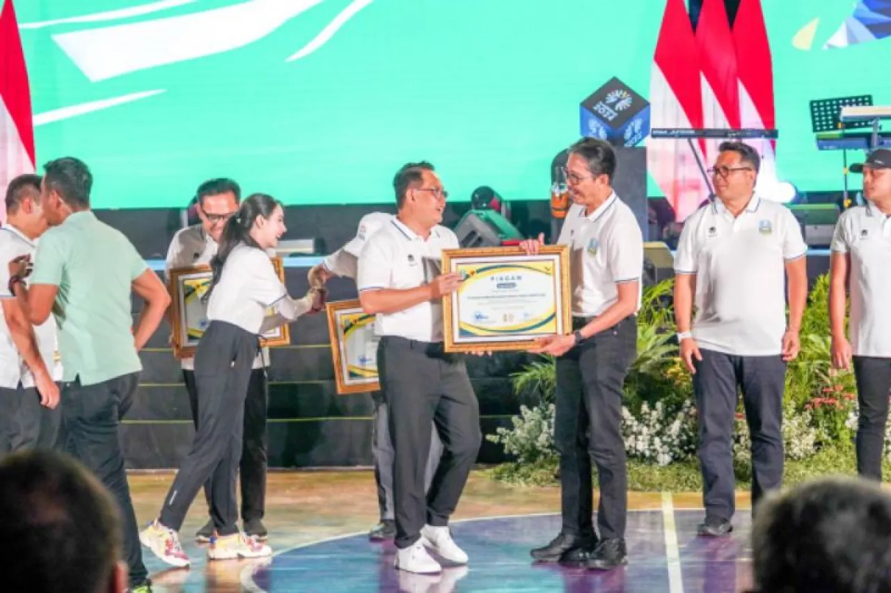 Haornas 2024, Bank Jatim Raih Gelar Orangtua Asuh Bola Voli