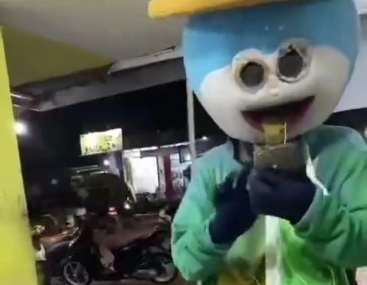 Viral Keributan Antara Pedagang dan Badut di Pasar Baru