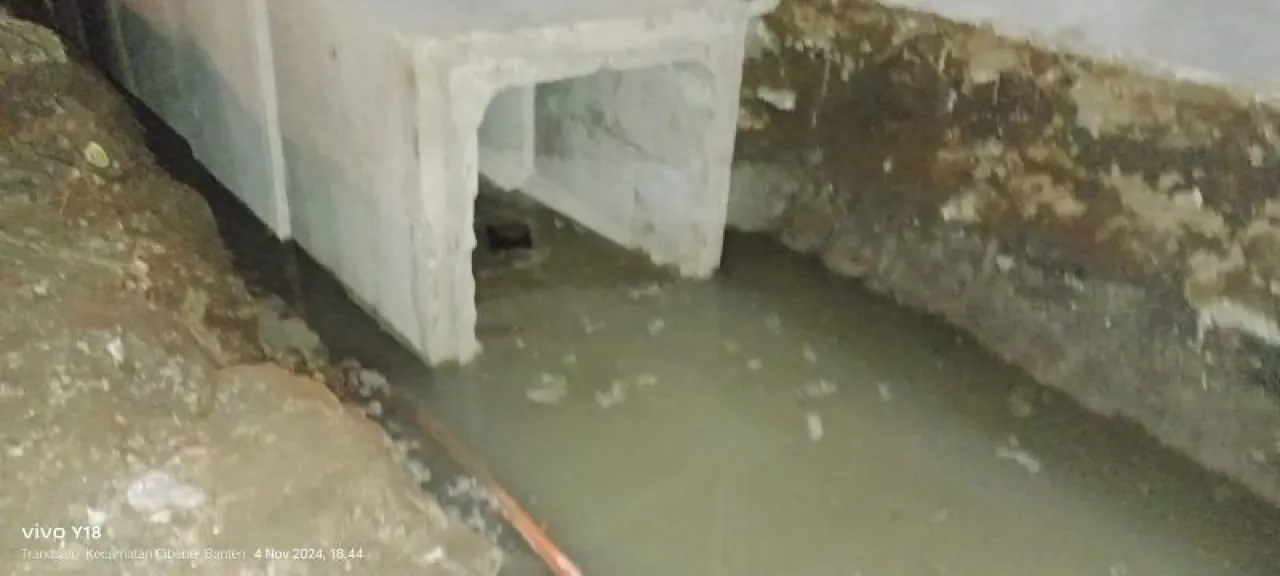 Proyek Rekonstruksi Jalan Perumnas Cibeber Dikeluhkan Warga, Gorong-Gorong Diduga Asal Jadi