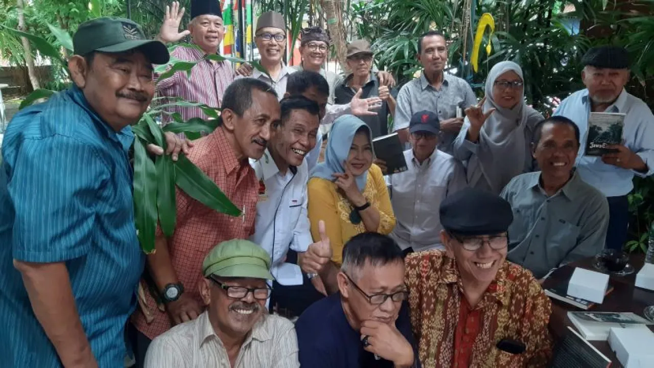 Buku Antologi Puisi Warumas ke-6 Angkat Eksotika Jawa Timur