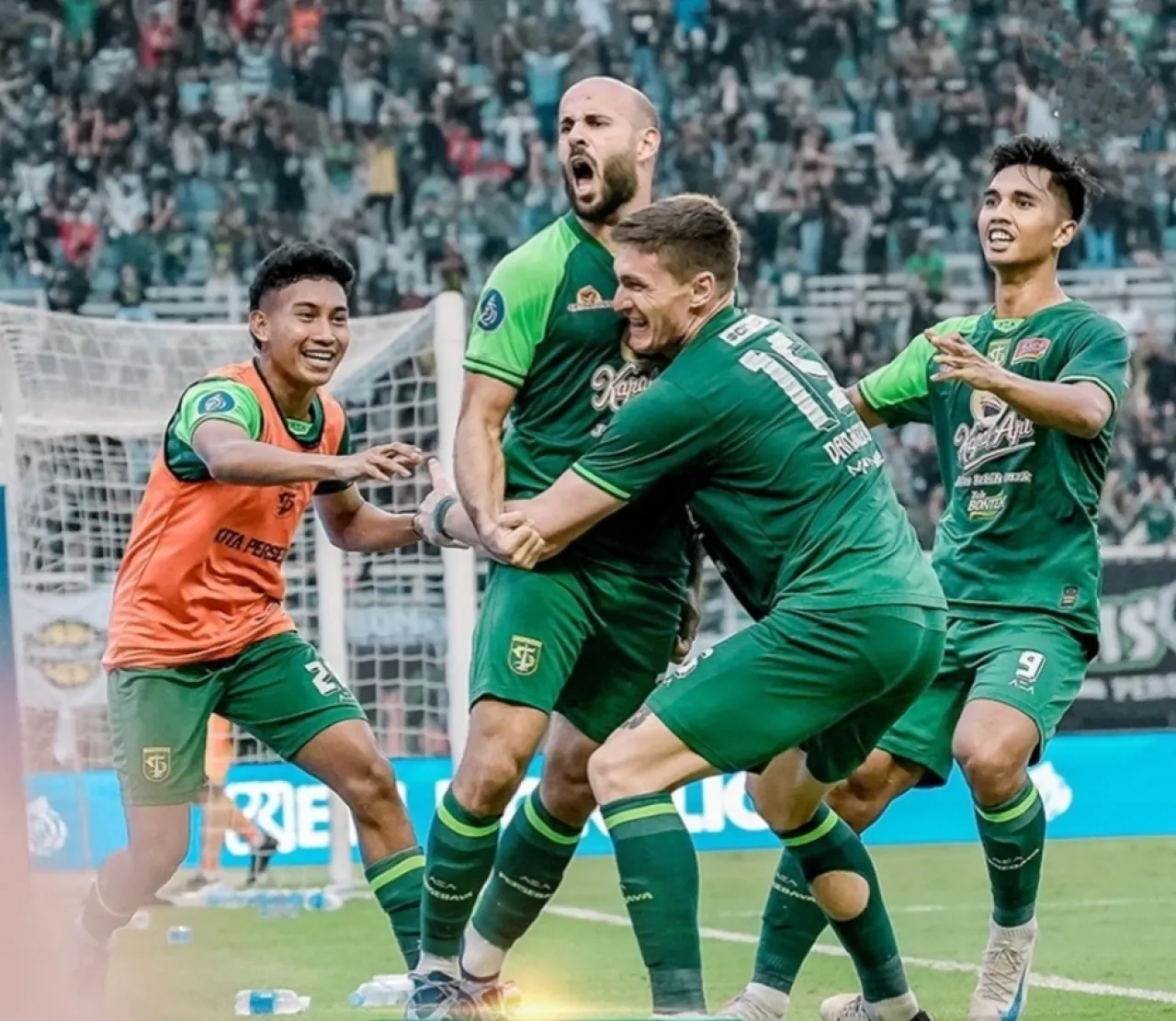Kalahkan Persija di GBT, Persebaya Kembali ke Puncak Klasemen Liga 1