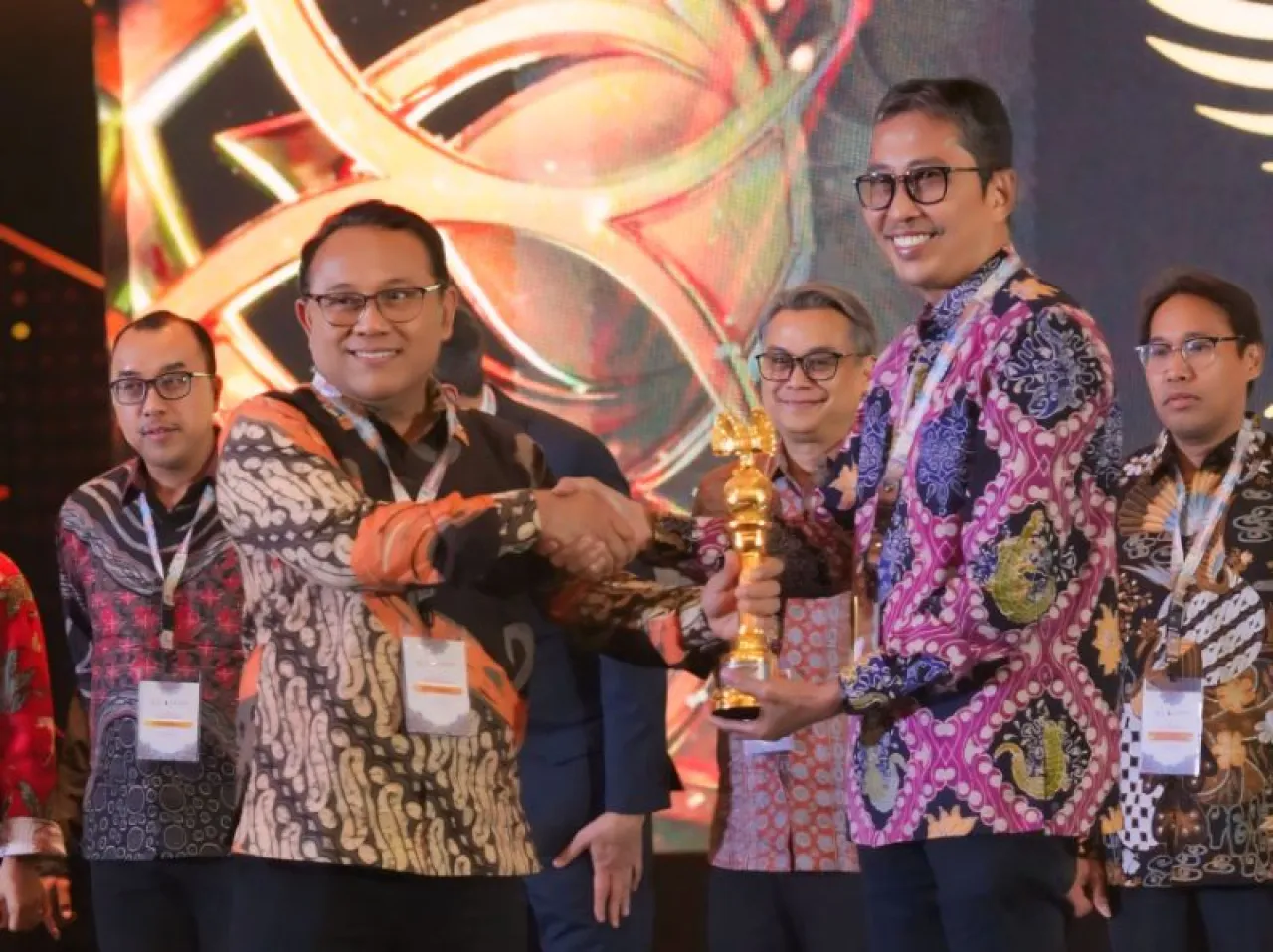 Konsisten Terapkan Bisnis Berkelanjutan, Bank Jatim Raih Gold Rank