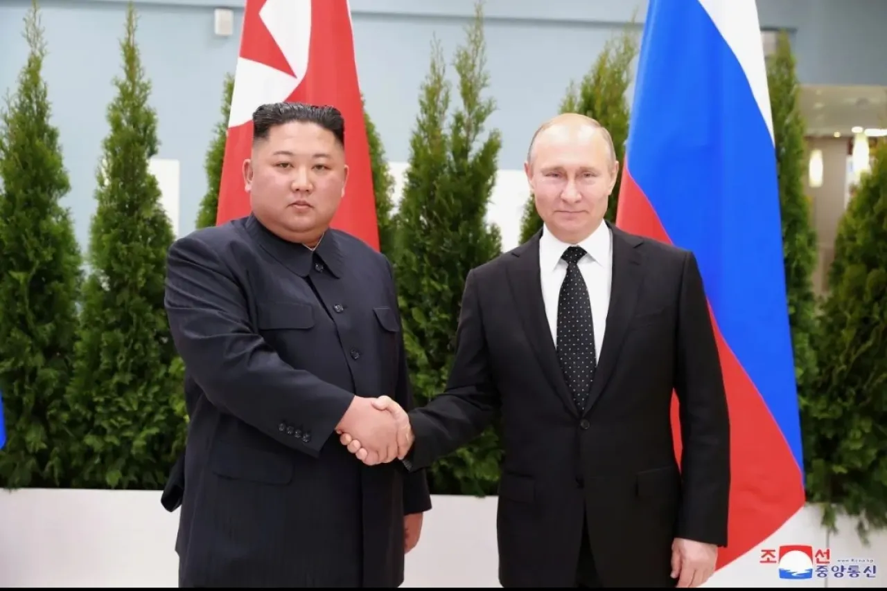 Resmi! Putin Tandatangani Perjanjian Pertahanan dengan Korut