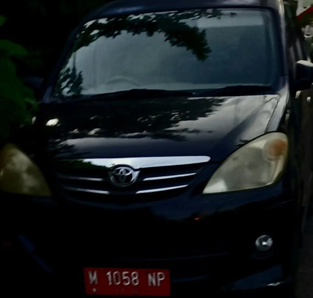Mobil Dinas Pemkab Sampang Diduga Banyak yang Dibawa Pulang ke Rumah