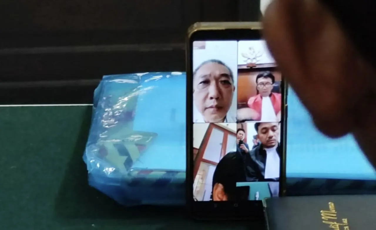 Palsukan Keterangan Dalam Akta Otentik, Effendi Pudjihartono Diadili