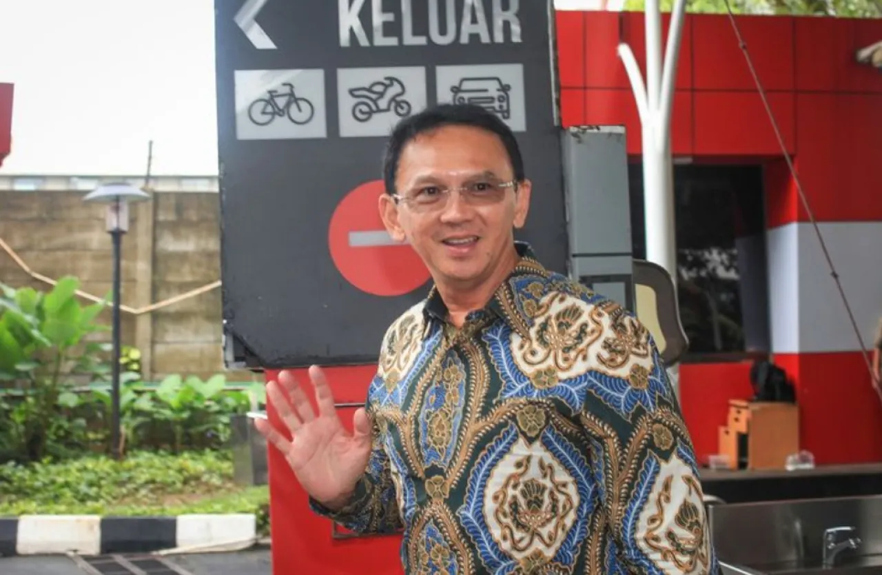 Ahok dan Korupsi LNG di Pertamina  