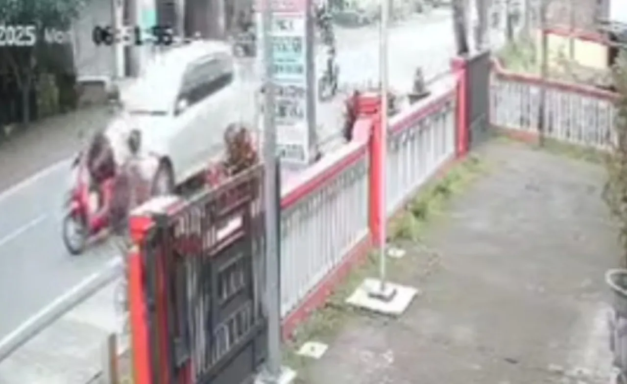 Avanza Tabrak Dua Motor Honda, 1 Meninggal
