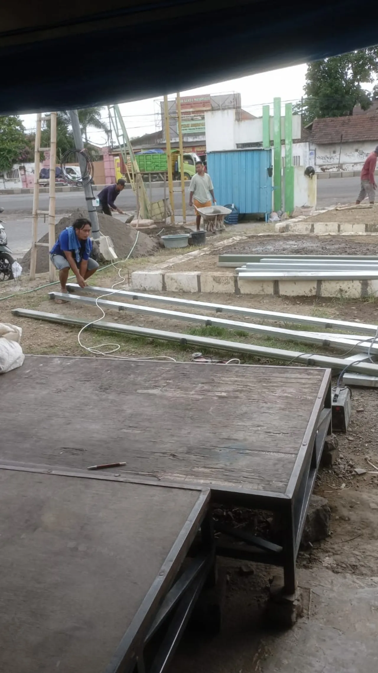 Muncul Bangunan Liar Diduga Tak Berizin di Pasar Mojoagung Jombang