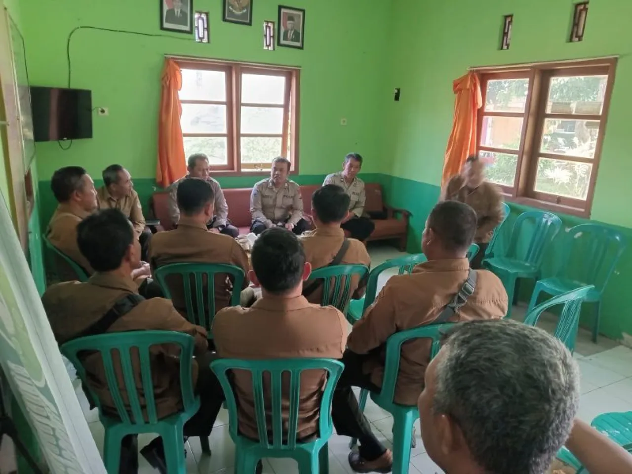 Satbinmas Polres Batu Perkuat Koordinasi Dengan Perhutani BKPH Ngantang Jaga Kelestarian Hutan