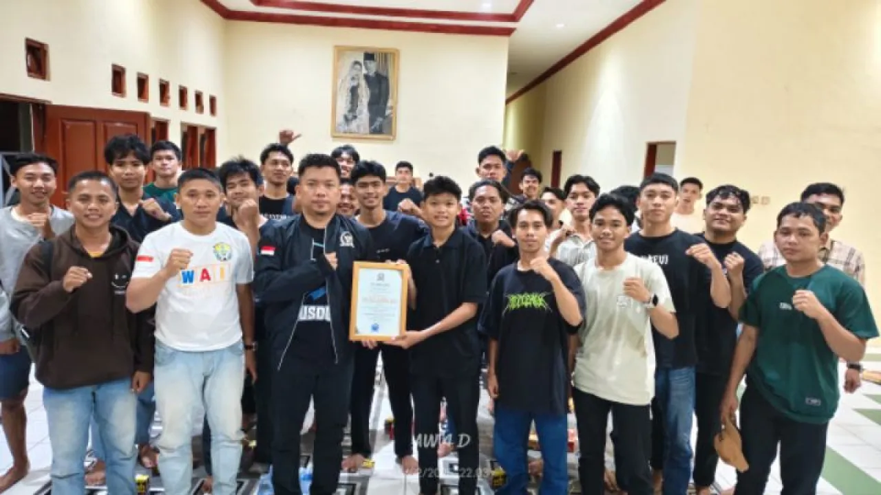 Anggota DPRD Kotabaru Mustakim Reses dan Silaturahmi dengan Mahasiswa Asrama Pusaka Saijaan