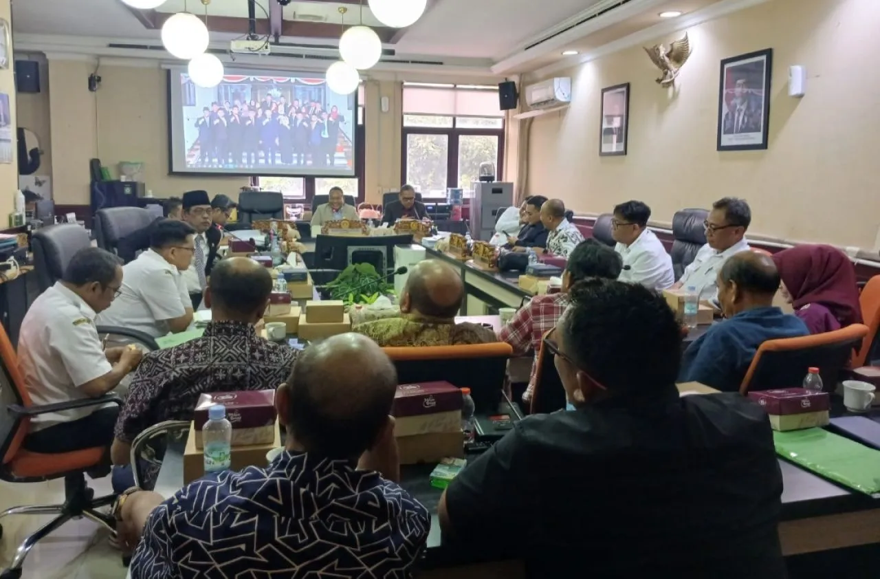 Fasum Diserahkan, DPRD Surabaya Minta Pengembang Penuhi Hak Warga GSI