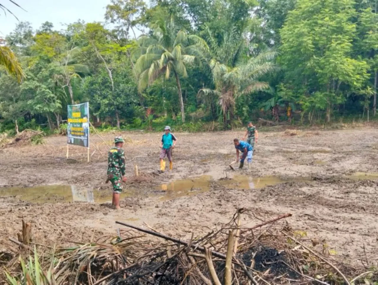 Satgas TMMD ke-123 Buka Lahan 2 Hektar di Desa Talusi untuk Ketahanan Pangan