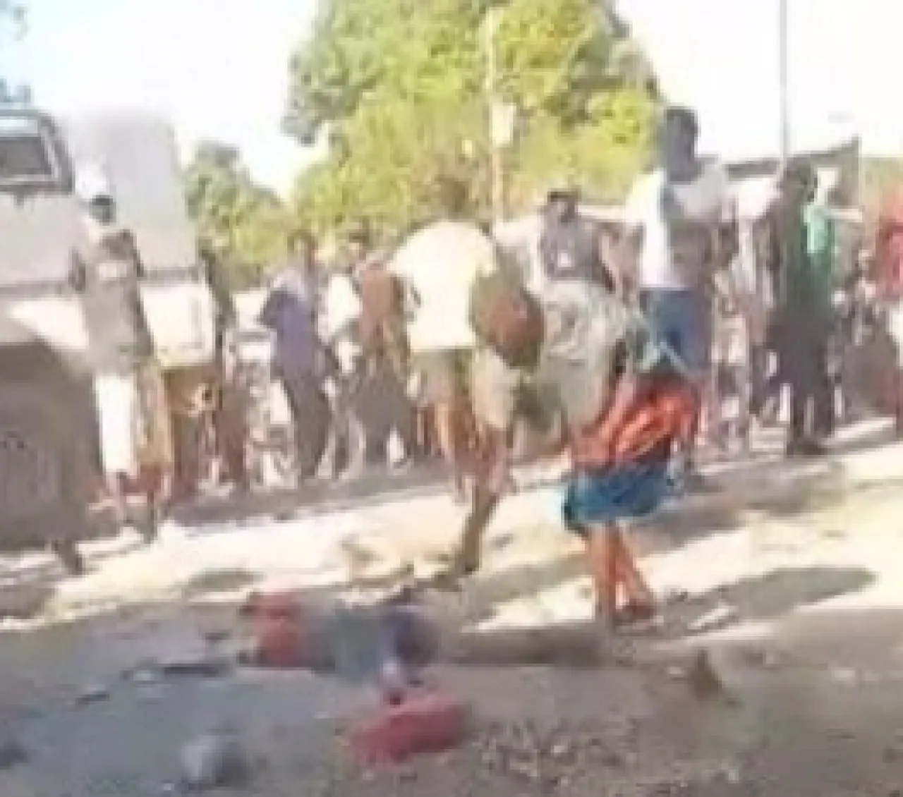 Maling Dihajar Massa secara Brutal hingga Tewas