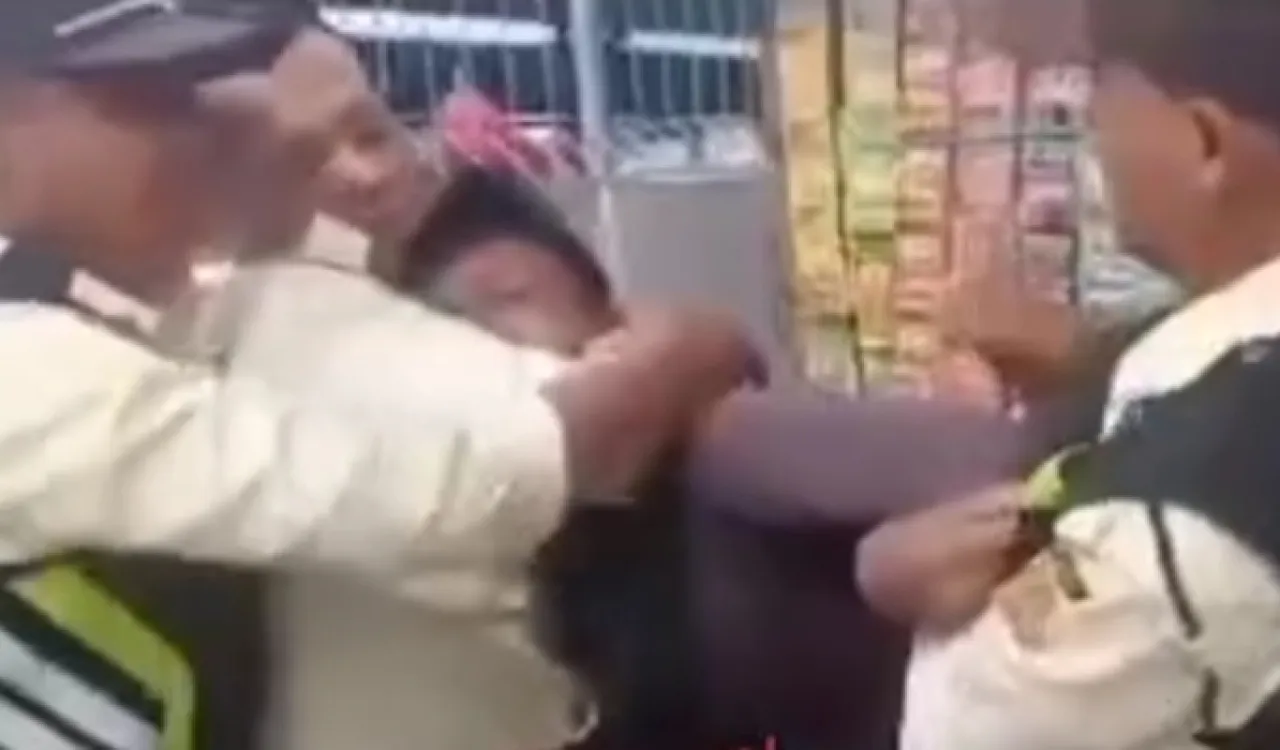 Viral! Pedagang Kopi Dikeroyok Security 