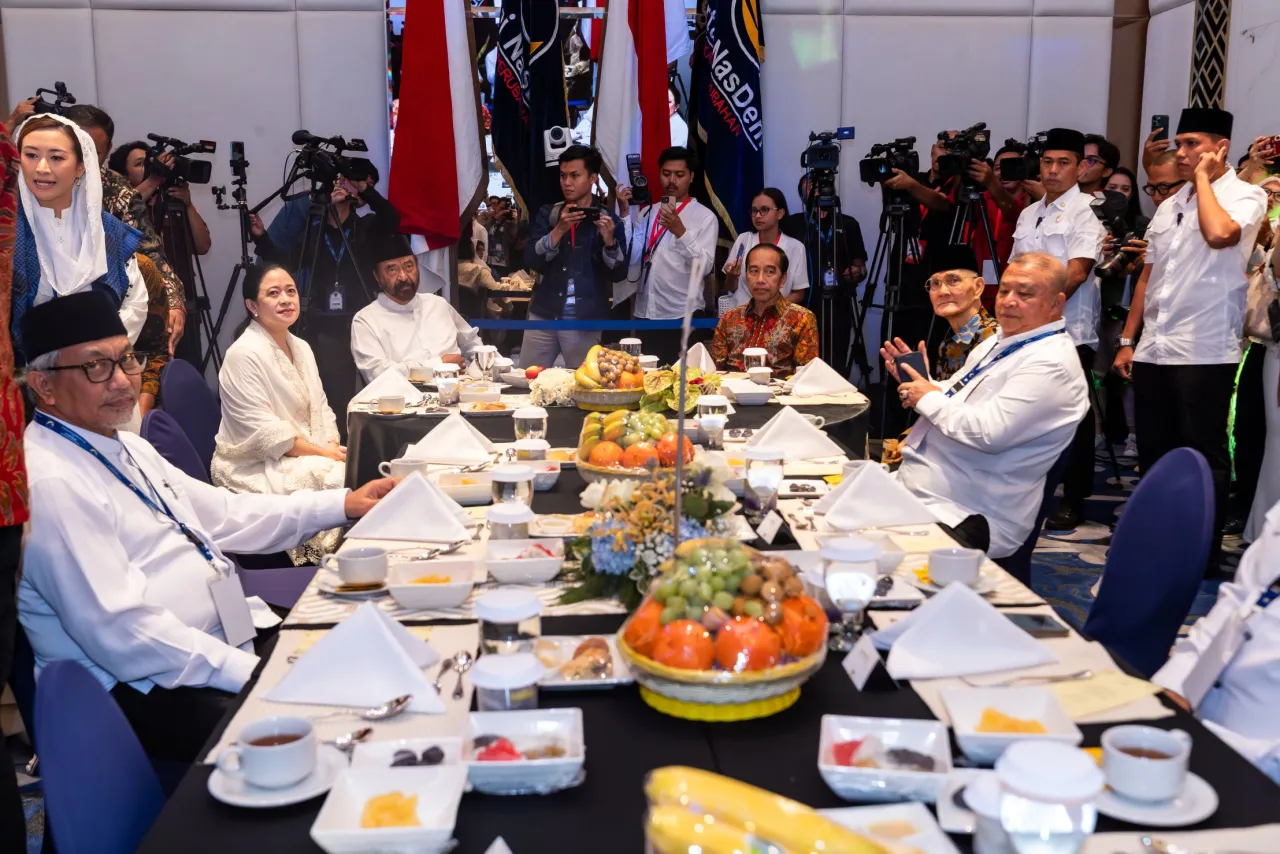 Semeja dengan Puan Maharani, Jokowi: Rakyat Senang jika Pemimpin Rukun