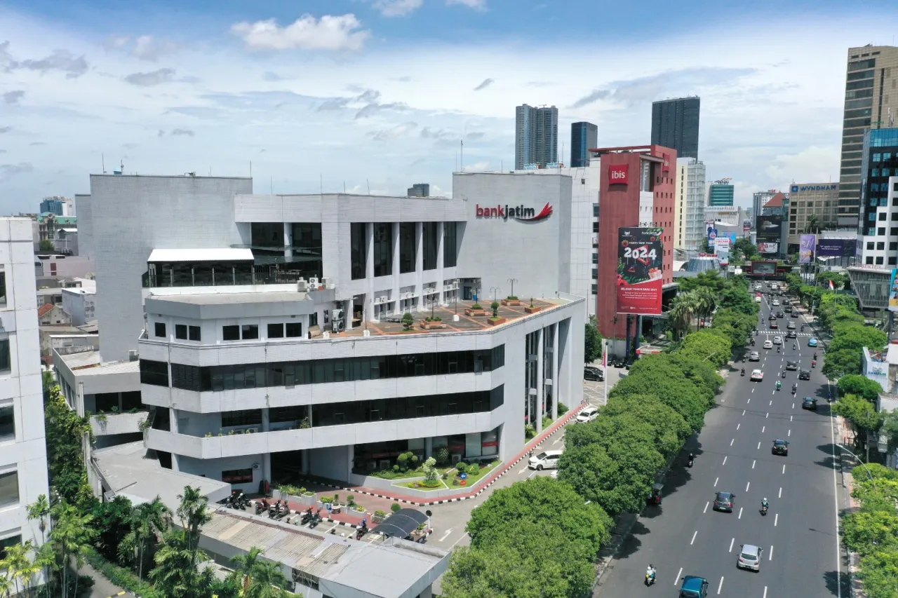 Direksi Bank Jatim Borong Saham Jutaan Lembar