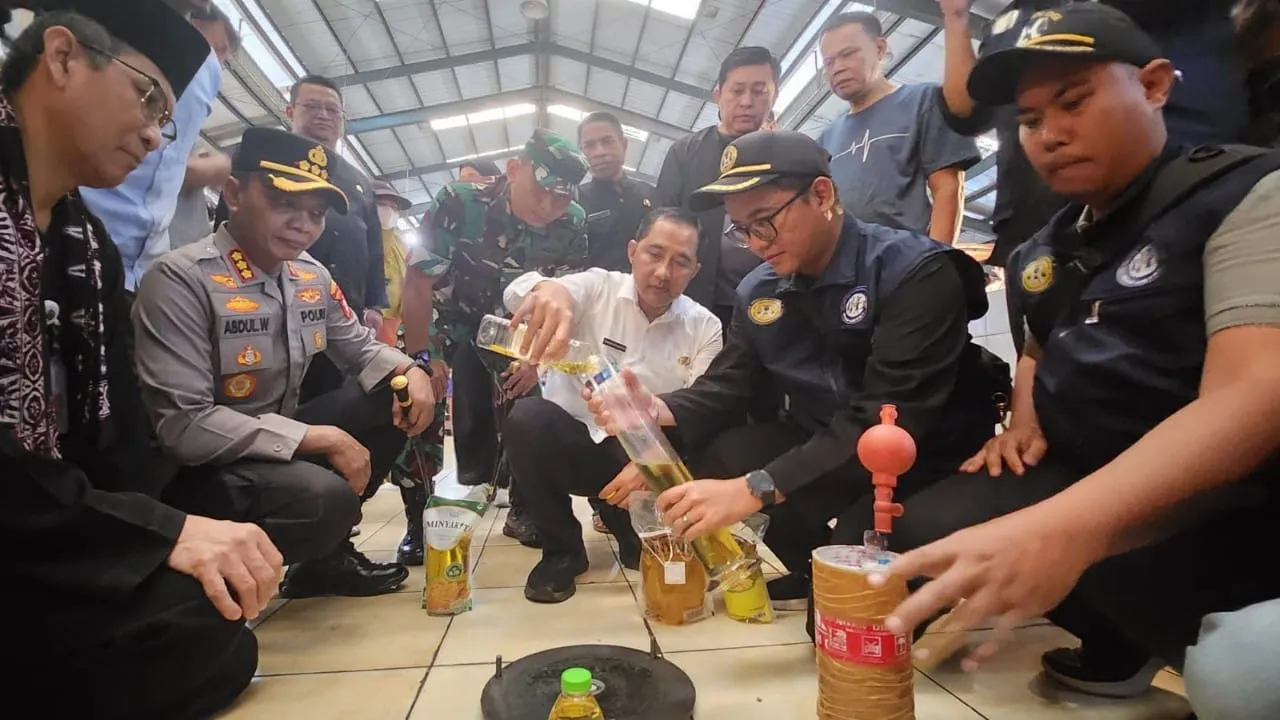 Selain Tak Sesuai Takaran, Wawalkot Depok Temukan Minyakita Dijual dengan Harga Tinggi di Pasar