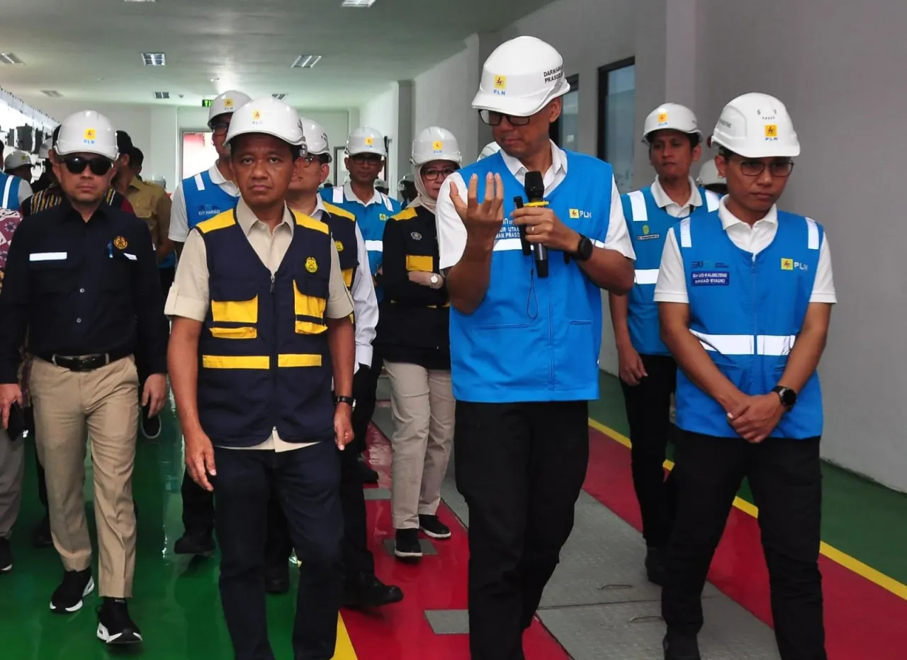 Kunjungi PLN Banjarmasin, Menteri Bahlil Pastikan Listrik Aman selama Idul Fitri