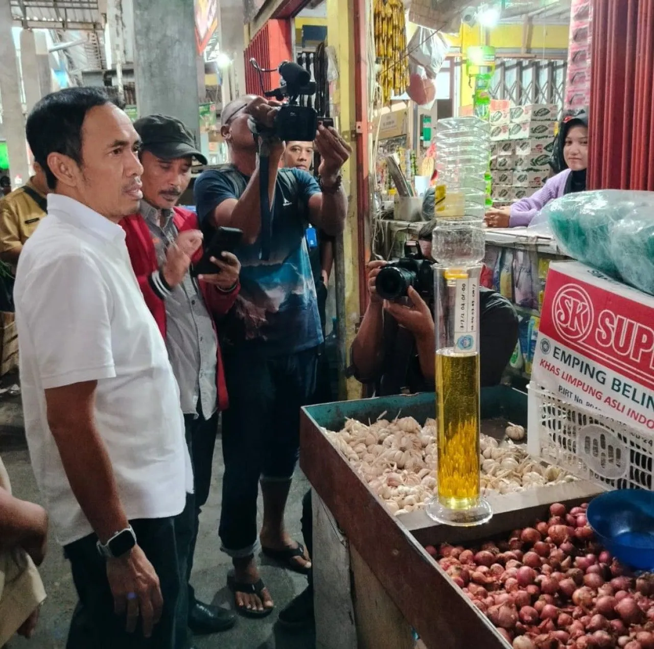 Operasi Pasar Lamongan, Temukan MinyaKita Tak Sesuai Takaran