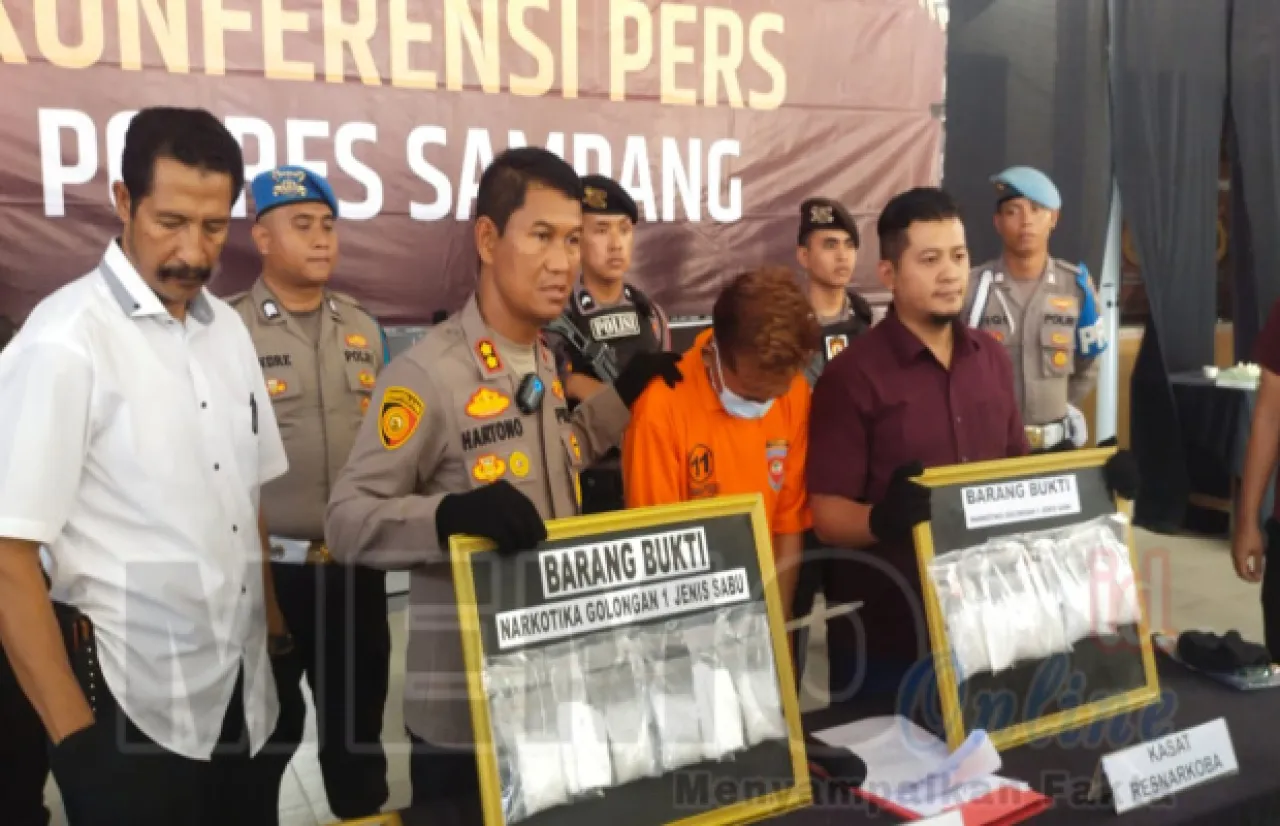 Satrenarkoba Polres Sampang Tangkap Kurir Narkoba dengan Barang Bukti Hampir 1 Kg Sabu