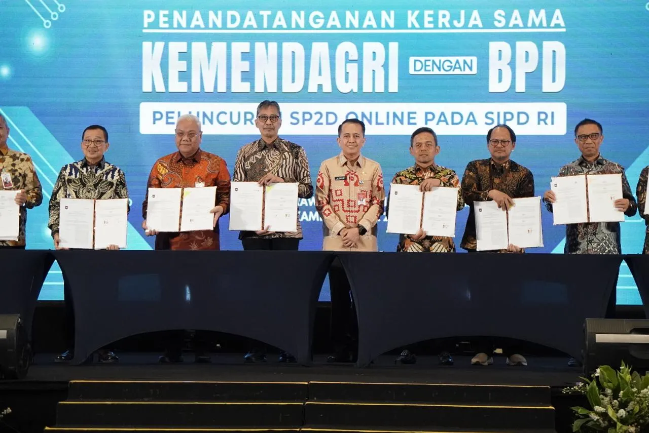 SP2D Online Diluncurkan, Bank Jatim - Kemendagri Teken PKS