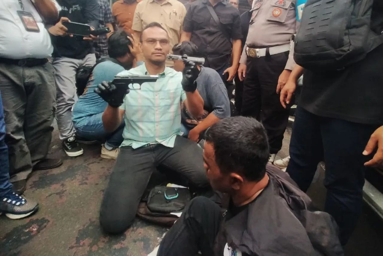 Bekuk 7 Orang saat Operasi Brantas Jaya di Depok, Polisi Amankan Senpi dan Peluru Tajam