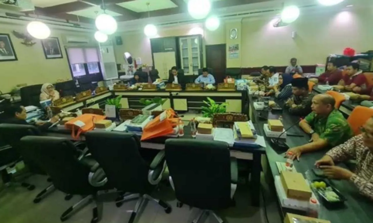 Bahas Raperda Pengendalian dan Penanggulangan Banjir, Pansus DPRD Surabaya Tekankan Masalah Ini