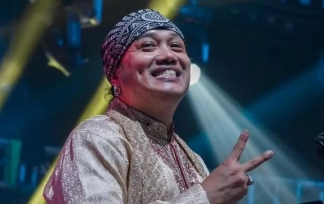 Gatot Kies Keyboardis Ungu Wafat, Pasha Tuliskan Pesan Menyentuh dari Tanah Suci