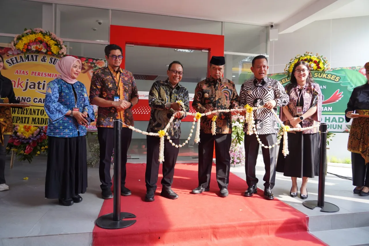 Bank Jatim Grand Launching Kantor Cabang Caruban