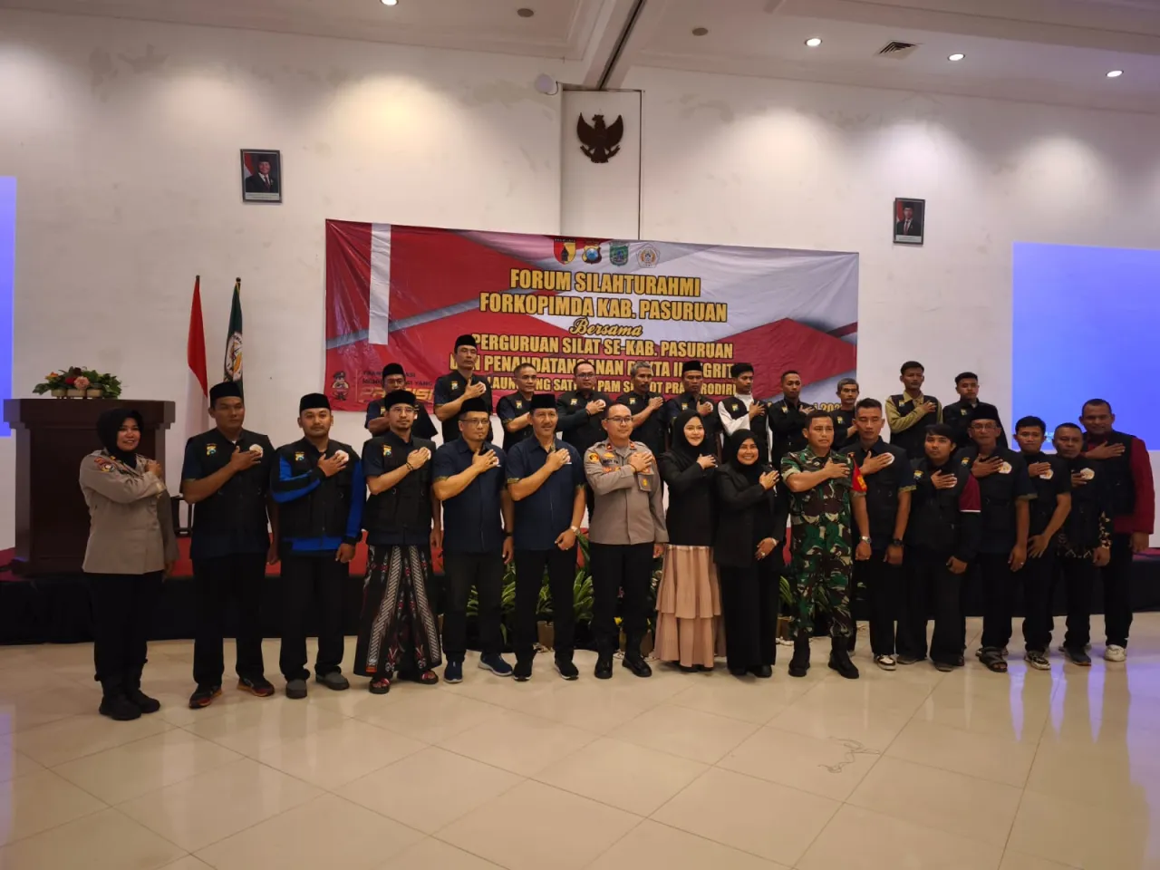 Polres Pasuruan Hadiri Pelantikan IPSI serta Deklarasi Satgas Sentot Prawirodirdjo