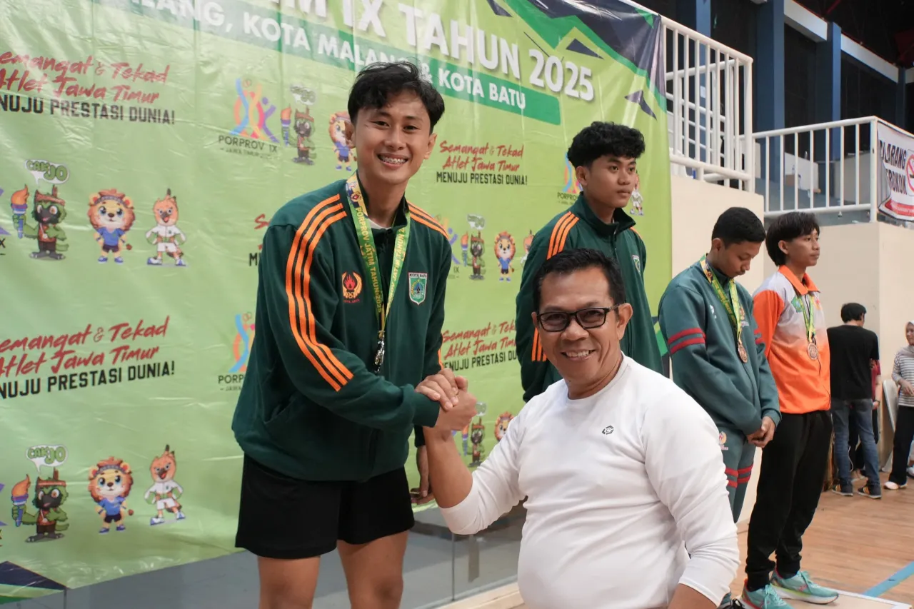 Atlet Tenis Meja Kota Batu Nomor Tunggal Putra Raih Medali Emas, Kalahkan Rekanya Satu Kota