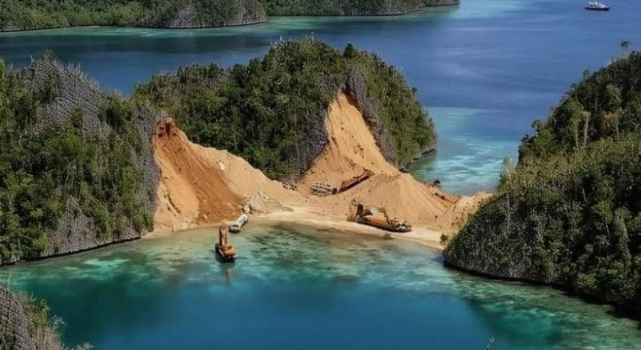 Singgung Kendali China, JATAM Ungkap PT Gag Nikel di Raja Ampat Kirim Produksinya ke PT IWIP