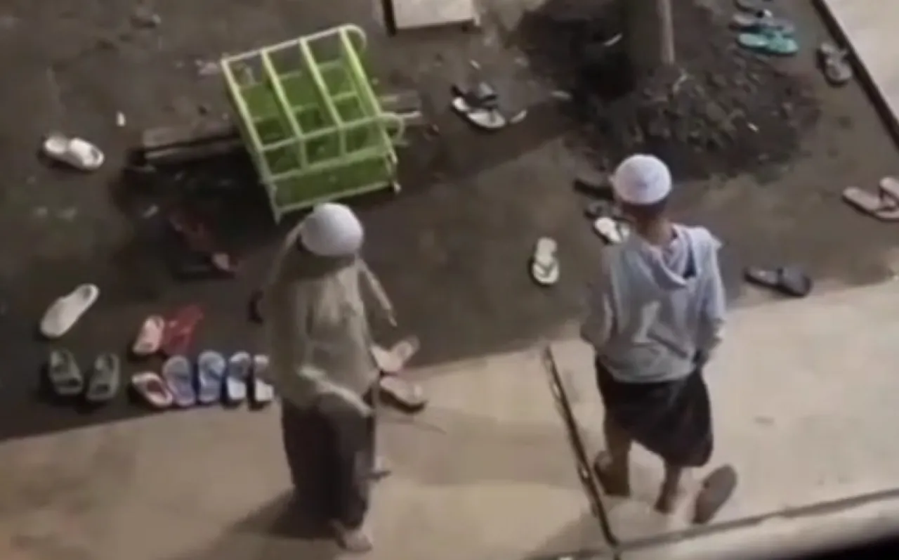 Viral! Pemilik Ponpes Pakisaji Malang Diduga Cambuk Santri hingga Kakinya Membusuk