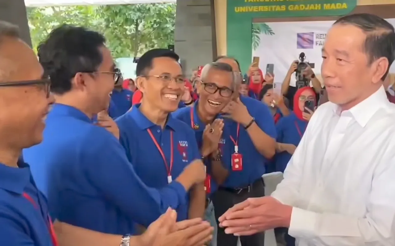 Roy Suryo Tak Terpengaruh Reuni Jokowi