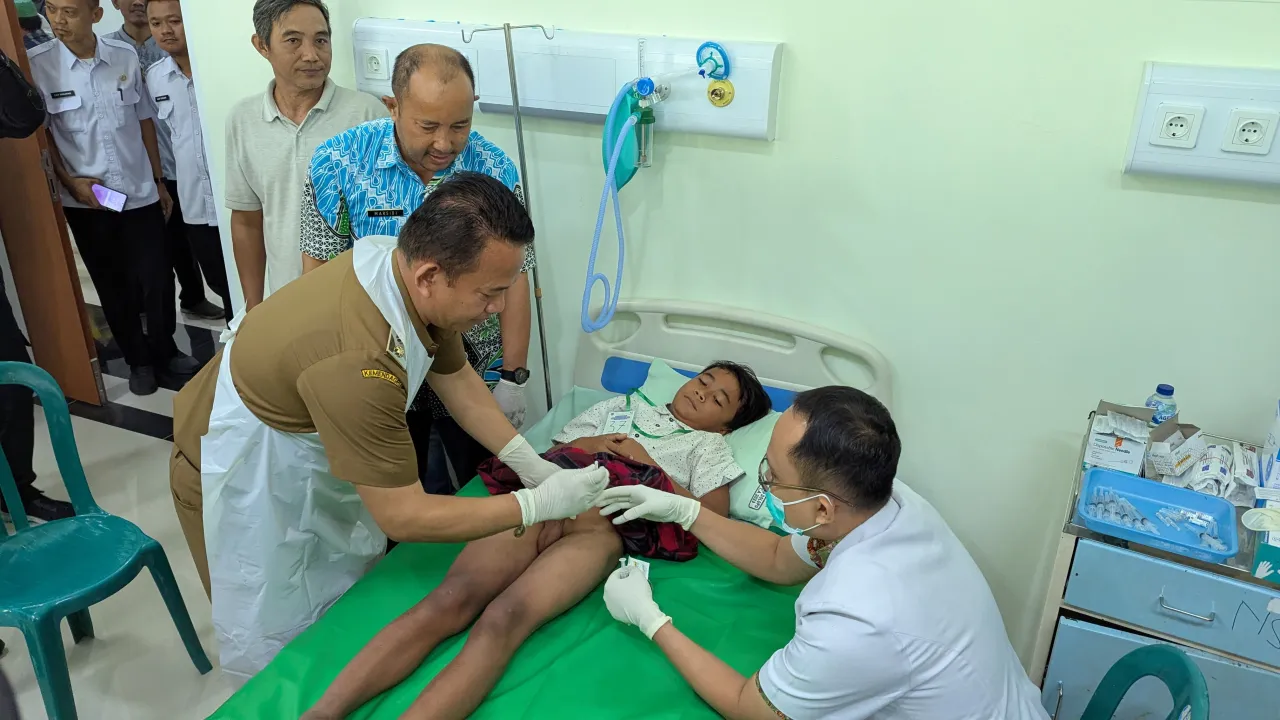 Khitan Massal Serentak Warnai Hari Jadi ke-457 Kabupaten Madiun, dr. Purnomo Turun Langsung 
