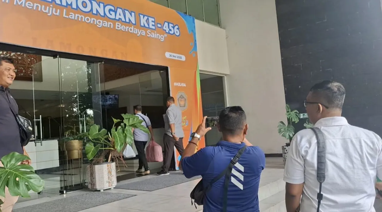 KPK Lanjut Periksa 7 Saksi, Termasuk Kontraktor Proyek Gedung Pemkab Lamongan