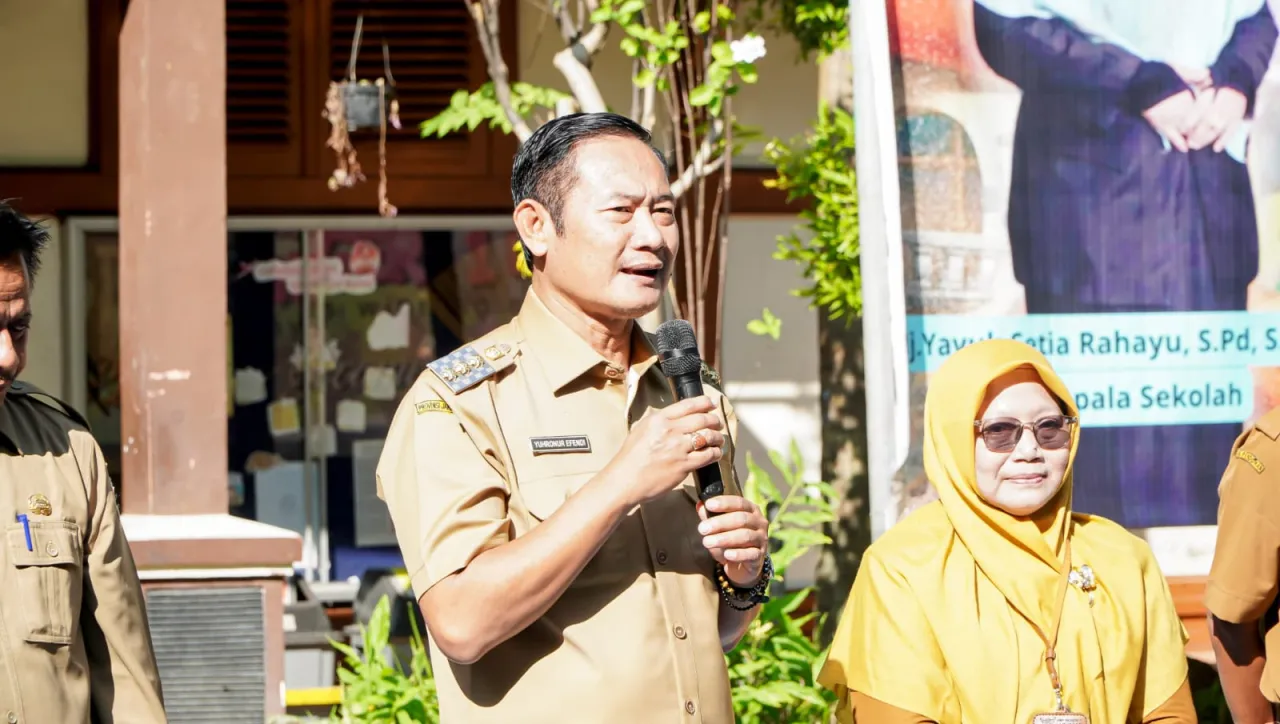 Membuka Kegiatan MPLS, Bupati Lamongan Pastikan Siswa Aman dan Nyaman