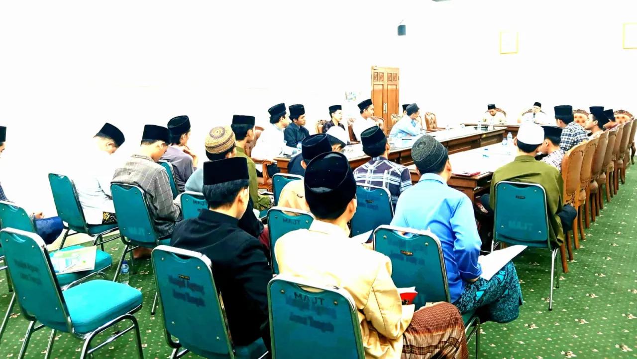 Para Santri Tahfidz Al-Qur'an MAJT- Baznas Jateng Dilatih Jurnalistik