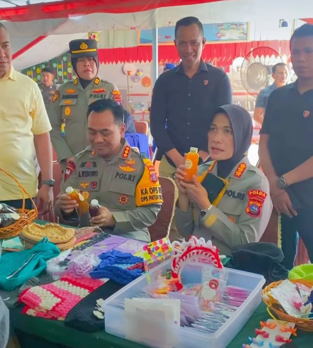 Kabid Humas Polda Sumbar dan Kapolresta Padang Tinjau Perubahan Kampung Bebas Narkoba di Bukit Karan