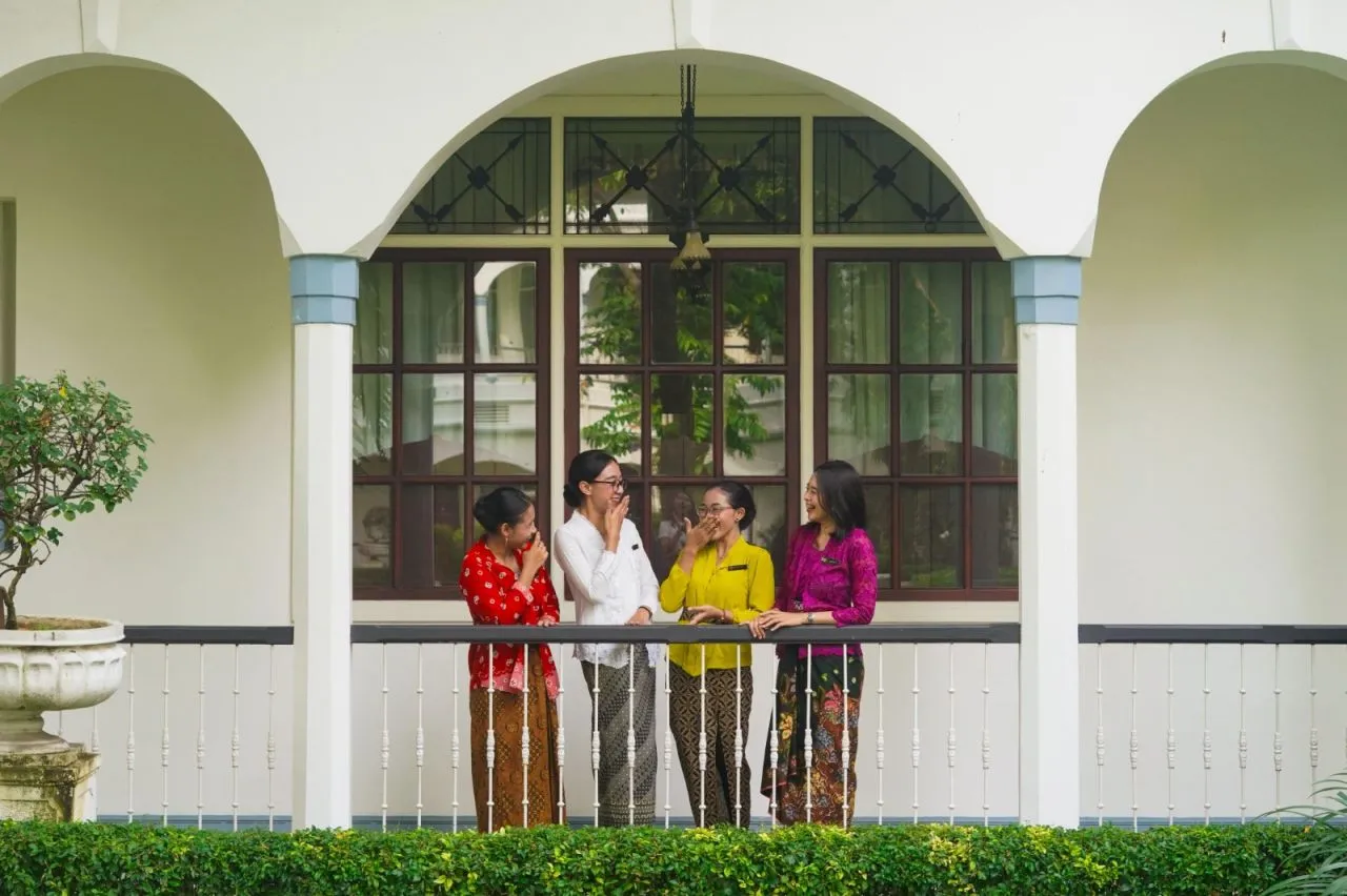 Women in Kebaya, Ketika Keanggunan Perempuan dan Batik Bersatu di Hotel Majapahit Surabaya