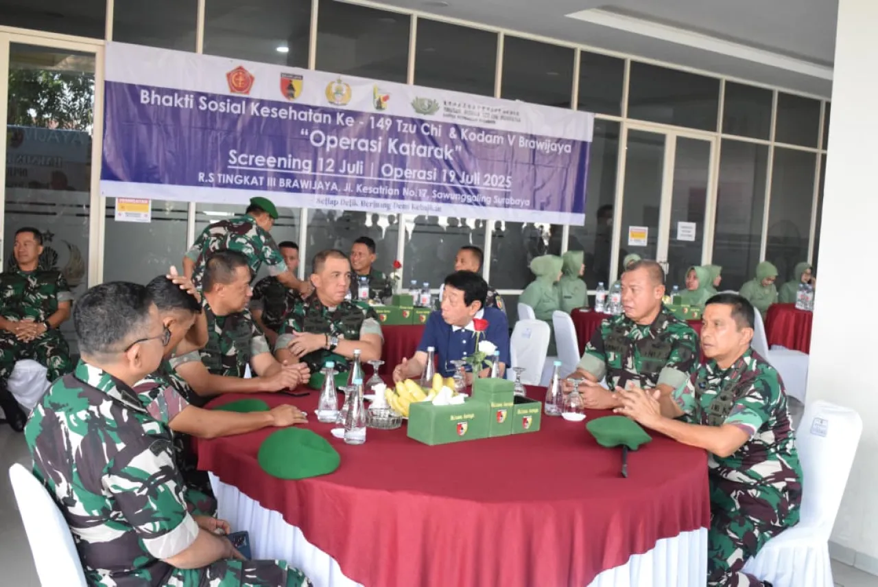 Danrem 084/BJ Hadiri Bakti Sosial Pengobatan Katarak di RS Tk III Brawijaya