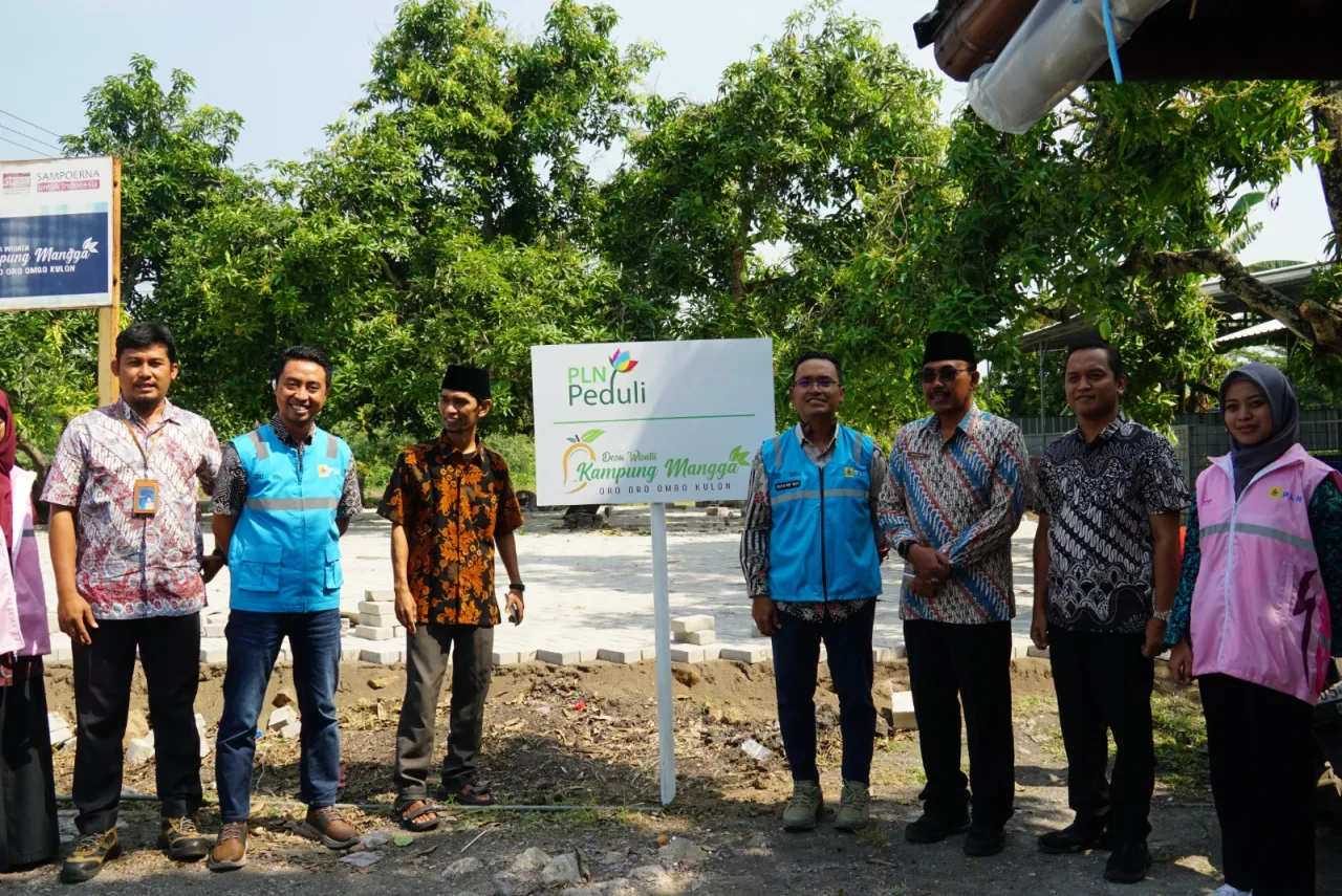 PLN UIT JBM Dukung Perkuatan Ekonomi di Kampung Mangga Pasuruan Lewat Program TJSL