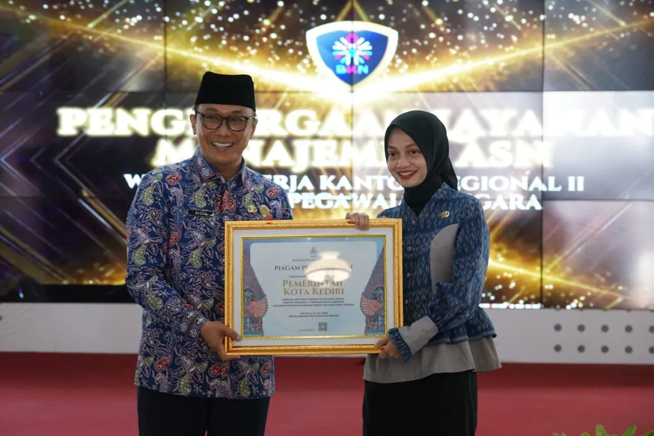 Wali Kota Kediri Terima Tiga Penghargaan dari BKN