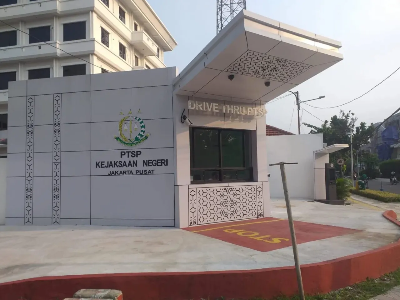 Proyek Kontruksi Drive Thru dan Alat Pendukung PTSP di Kejati Jakarta dan Banten, Diduga Bermasalah