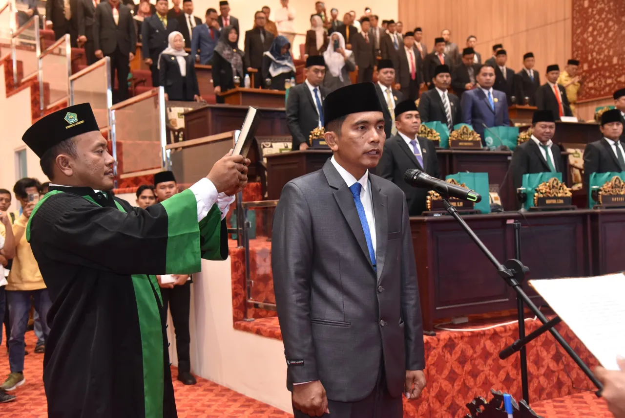 Hairul Anam Resmi Dilantik Gantikan BEI di DPRD Sumenep